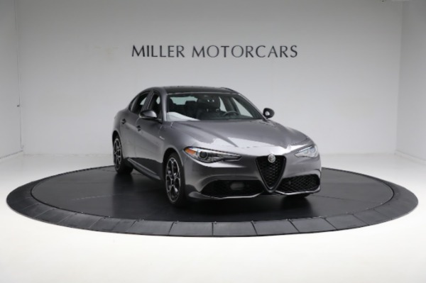 Used 2022 Alfa Romeo Giulia Veloce for sale $37,900 at Pagani of Greenwich in Greenwich CT 06830 17