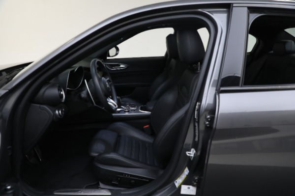 Used 2022 Alfa Romeo Giulia Veloce for sale Sold at Pagani of Greenwich in Greenwich CT 06830 19