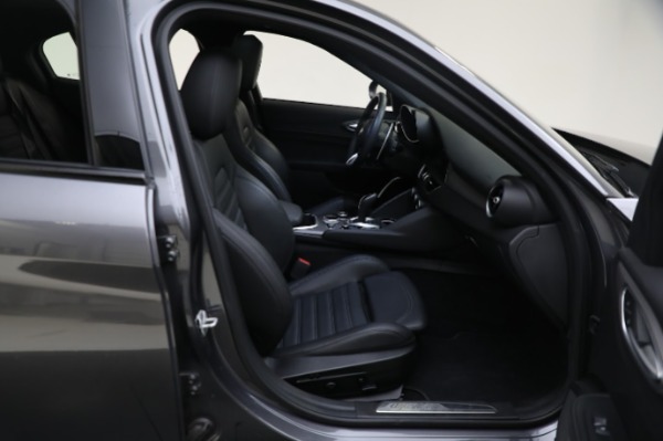Used 2022 Alfa Romeo Giulia Veloce for sale Sold at Pagani of Greenwich in Greenwich CT 06830 20