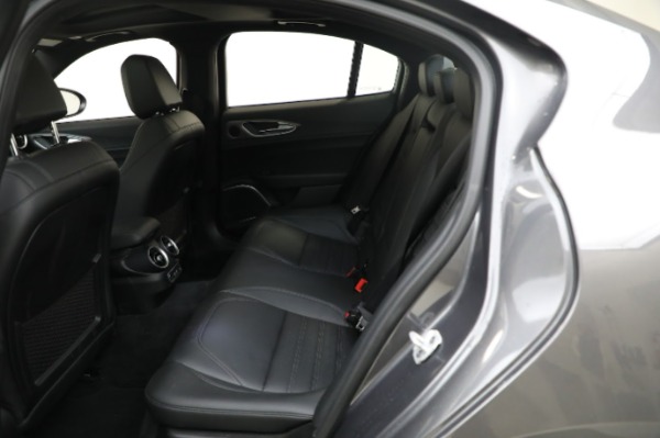 Used 2022 Alfa Romeo Giulia Veloce for sale Sold at Pagani of Greenwich in Greenwich CT 06830 23