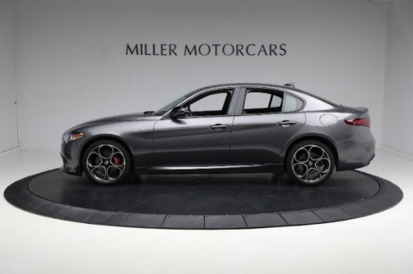 Used 2022 Alfa Romeo Giulia Veloce for sale Sold at Pagani of Greenwich in Greenwich CT 06830 5