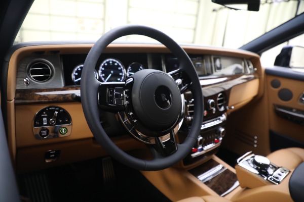 Used 2022 Rolls-Royce Phantom for sale Sold at Pagani of Greenwich in Greenwich CT 06830 10