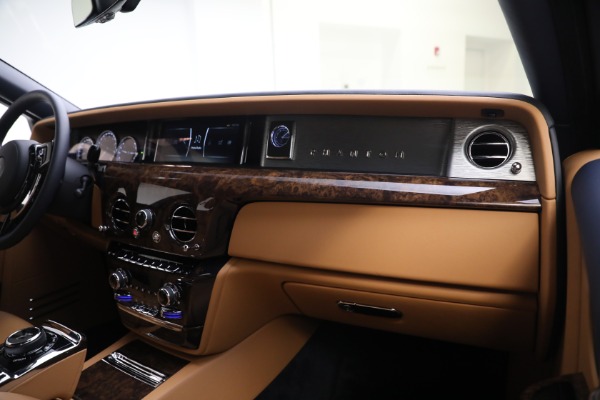 Used 2022 Rolls-Royce Phantom for sale Sold at Pagani of Greenwich in Greenwich CT 06830 11