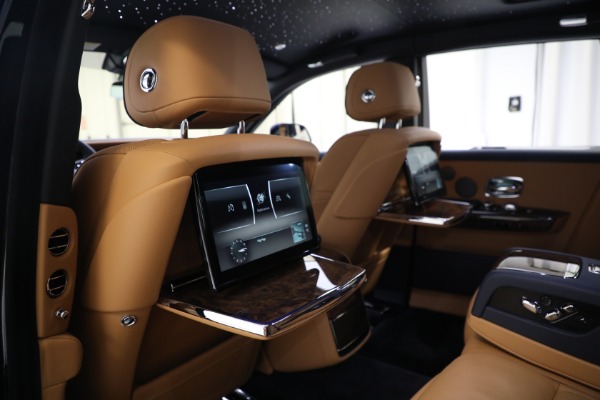 Used 2022 Rolls-Royce Phantom for sale Sold at Pagani of Greenwich in Greenwich CT 06830 18