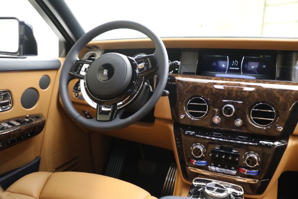 Used 2022 Rolls-Royce Phantom for sale Sold at Pagani of Greenwich in Greenwich CT 06830 24
