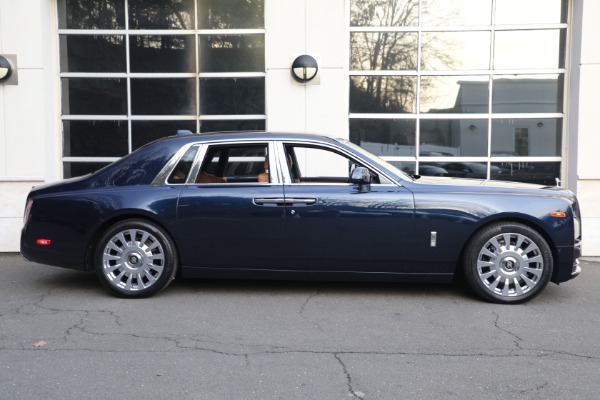 Used 2022 Rolls-Royce Phantom for sale $599,900 at Pagani of Greenwich in Greenwich CT 06830 4