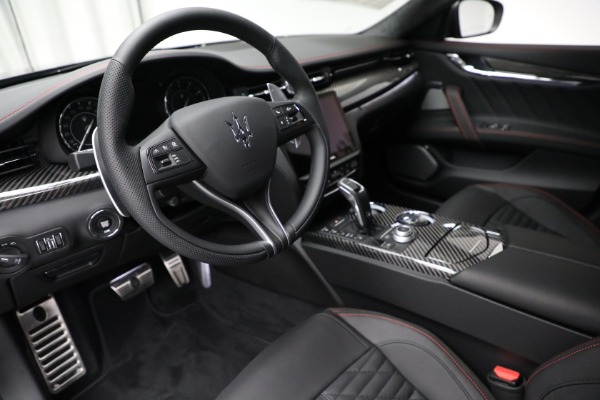 New 2022 Maserati Quattroporte Modena Q4 for sale $136,901 at Pagani of Greenwich in Greenwich CT 06830 13