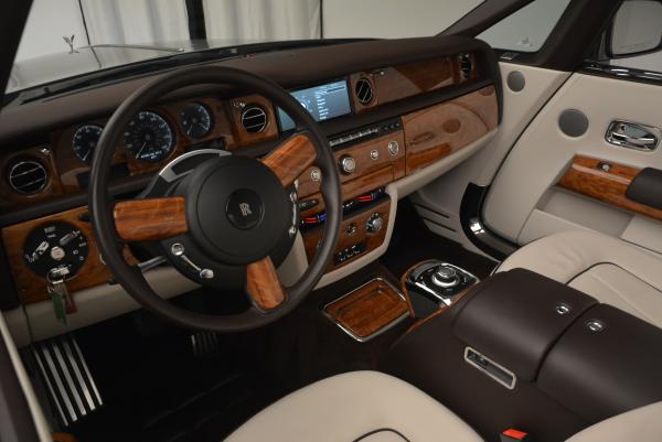 Used 2015 Rolls-Royce Phantom Drophead Coupe for sale Sold at Pagani of Greenwich in Greenwich CT 06830 28