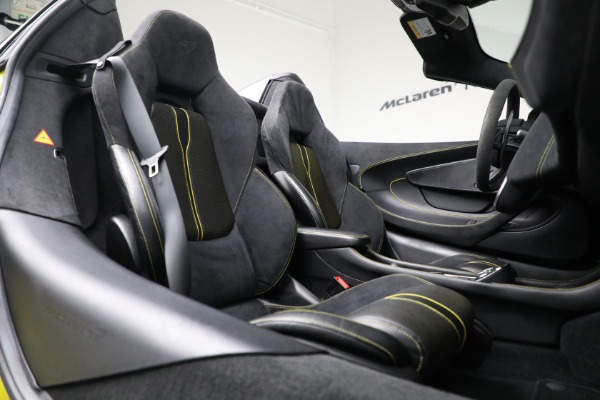 Used 2018 McLaren 570S Spider for sale $202,900 at Pagani of Greenwich in Greenwich CT 06830 28