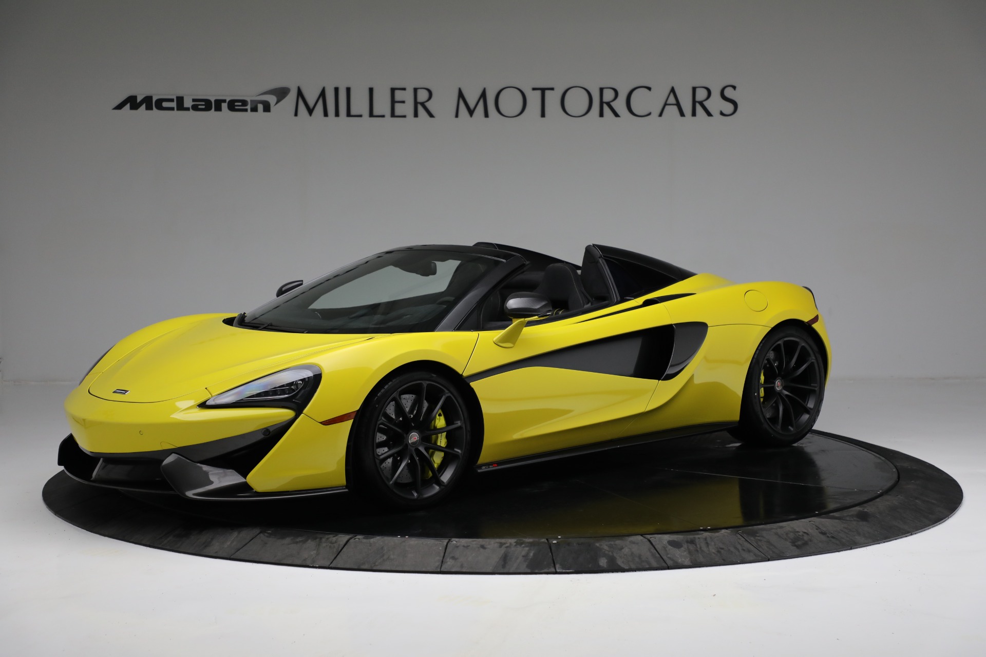 Used 2018 McLaren 570S Spider for sale $202,900 at Pagani of Greenwich in Greenwich CT 06830 1