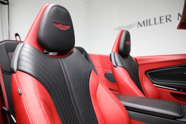 Used 2019 Aston Martin DB11 Volante for sale $168,900 at Pagani of Greenwich in Greenwich CT 06830 25