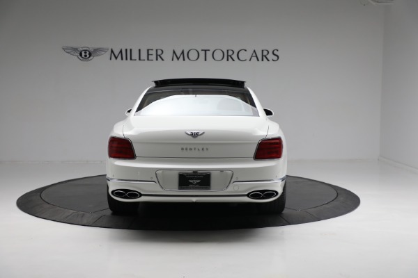 Used 2021 Bentley Flying Spur V8 for sale $219,900 at Pagani of Greenwich in Greenwich CT 06830 7
