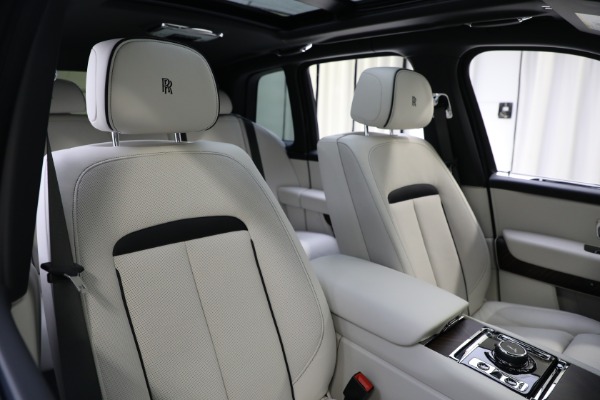 Used 2020 Rolls-Royce Cullinan for sale $389,900 at Pagani of Greenwich in Greenwich CT 06830 28