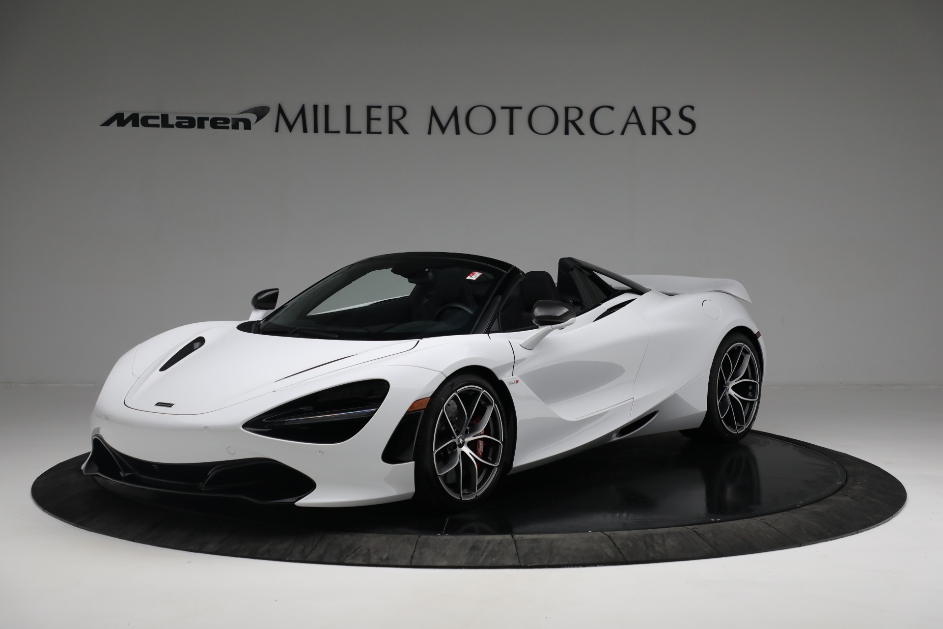 New 2022 McLaren 720S Spider Performance for sale $381,500 at Pagani of Greenwich in Greenwich CT 06830 1