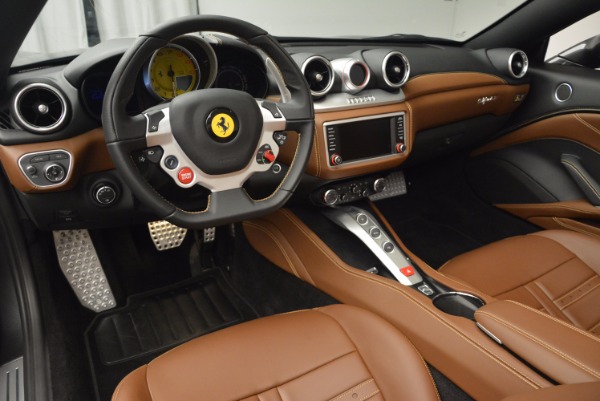 Used 2015 Ferrari California T for sale Sold at Pagani of Greenwich in Greenwich CT 06830 25