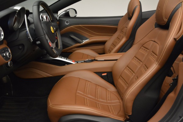 Used 2015 Ferrari California T for sale Sold at Pagani of Greenwich in Greenwich CT 06830 26