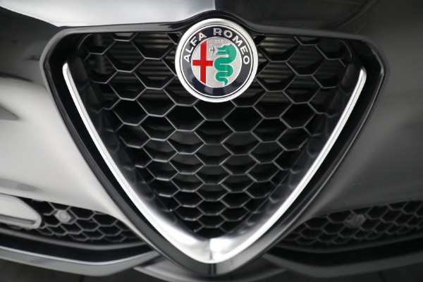 New 2022 Alfa Romeo Giulia Ti for sale $51,495 at Pagani of Greenwich in Greenwich CT 06830 22