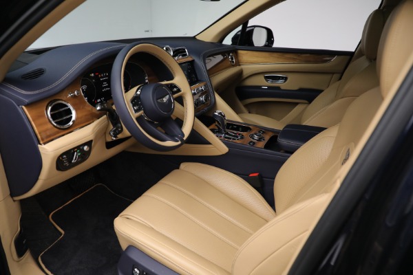 Used 2021 Bentley Bentayga V8 for sale Sold at Pagani of Greenwich in Greenwich CT 06830 15