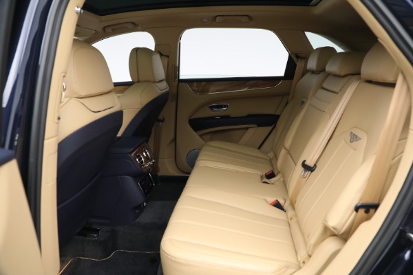 Used 2021 Bentley Bentayga V8 for sale Sold at Pagani of Greenwich in Greenwich CT 06830 20