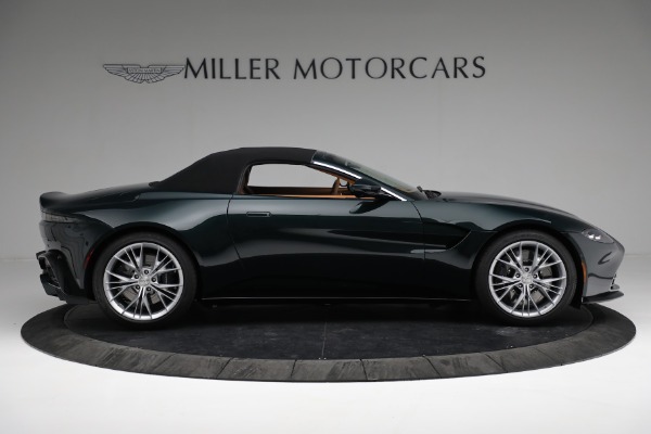 New 2022 Aston Martin Vantage Roadster for sale $192,716 at Pagani of Greenwich in Greenwich CT 06830 21