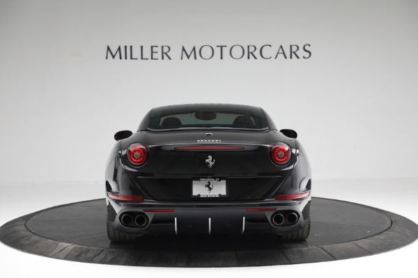 Used 2017 Ferrari California T for sale $178,900 at Pagani of Greenwich in Greenwich CT 06830 14