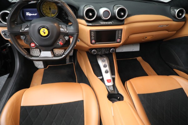 Used 2017 Ferrari California T for sale $178,900 at Pagani of Greenwich in Greenwich CT 06830 21