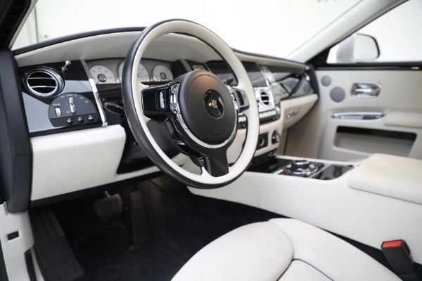 Used 2017 Rolls-Royce Ghost for sale $229,900 at Pagani of Greenwich in Greenwich CT 06830 13