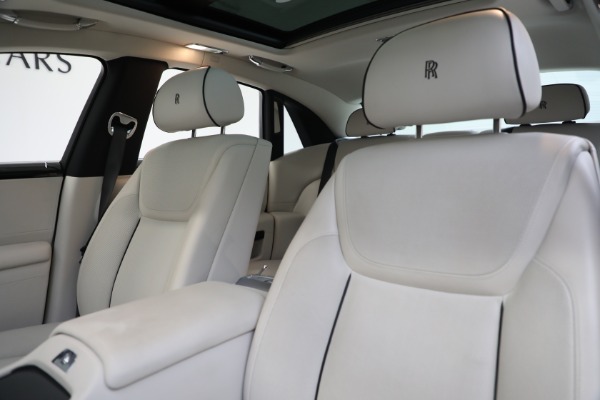 Used 2017 Rolls-Royce Ghost for sale Sold at Pagani of Greenwich in Greenwich CT 06830 15