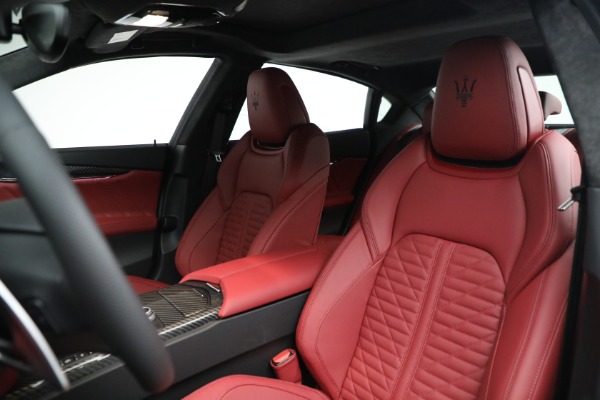 New 2022 Maserati Quattroporte Modena Q4 for sale $134,161 at Pagani of Greenwich in Greenwich CT 06830 15
