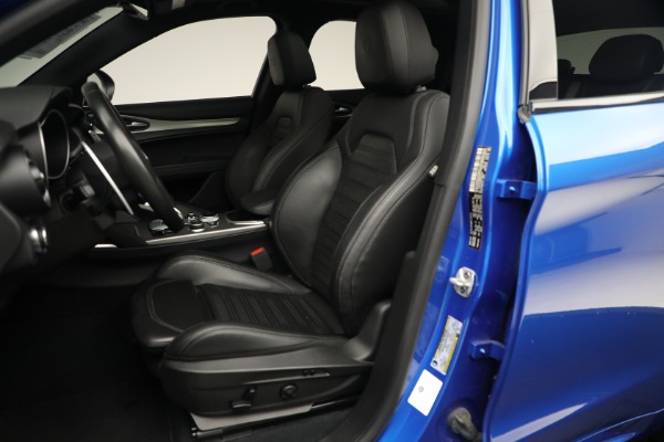Used 2022 Alfa Romeo Stelvio Veloce for sale $32,900 at Pagani of Greenwich in Greenwich CT 06830 14