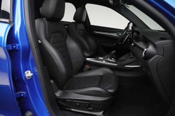 Used 2022 Alfa Romeo Stelvio Veloce for sale $32,900 at Pagani of Greenwich in Greenwich CT 06830 16