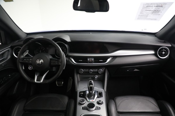 Used 2022 Alfa Romeo Stelvio Veloce for sale $32,900 at Pagani of Greenwich in Greenwich CT 06830 21