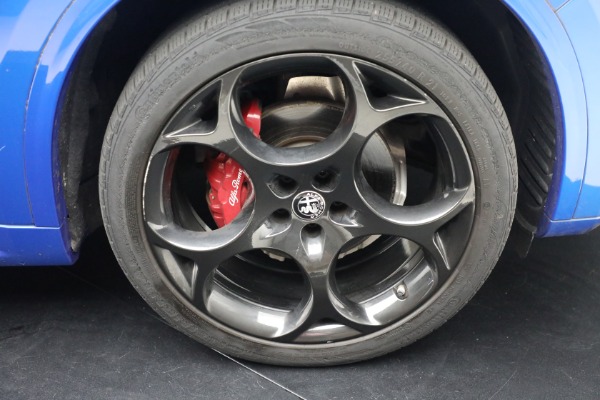 Used 2022 Alfa Romeo Stelvio Veloce for sale $32,900 at Pagani of Greenwich in Greenwich CT 06830 24