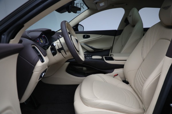 Used 2022 Aston Martin DBX for sale $105,900 at Pagani of Greenwich in Greenwich CT 06830 13
