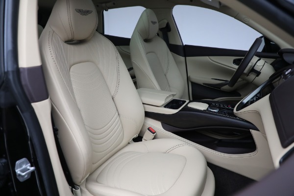 Used 2022 Aston Martin DBX for sale $105,900 at Pagani of Greenwich in Greenwich CT 06830 21