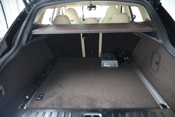 Used 2022 Aston Martin DBX for sale $105,900 at Pagani of Greenwich in Greenwich CT 06830 22