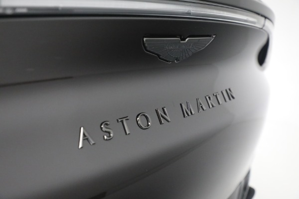 Used 2022 Aston Martin DBX for sale $105,900 at Pagani of Greenwich in Greenwich CT 06830 23