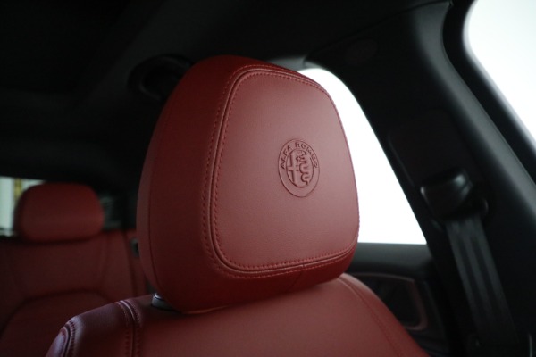 New 2022 Alfa Romeo Stelvio Veloce for sale Sold at Pagani of Greenwich in Greenwich CT 06830 22