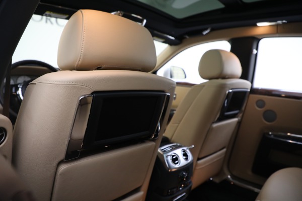 Used 2013 Rolls-Royce Ghost for sale $159,900 at Pagani of Greenwich in Greenwich CT 06830 17