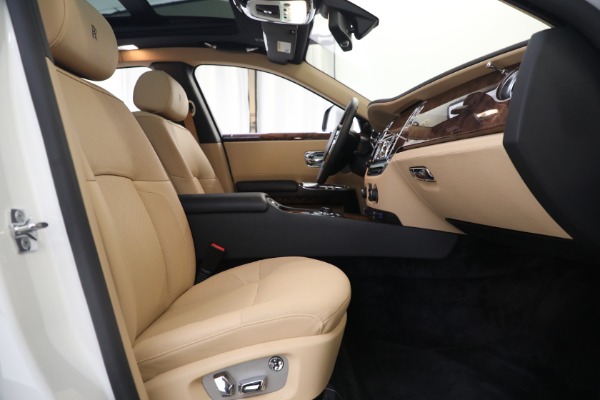 Used 2013 Rolls-Royce Ghost for sale Call for price at Pagani of Greenwich in Greenwich CT 06830 22