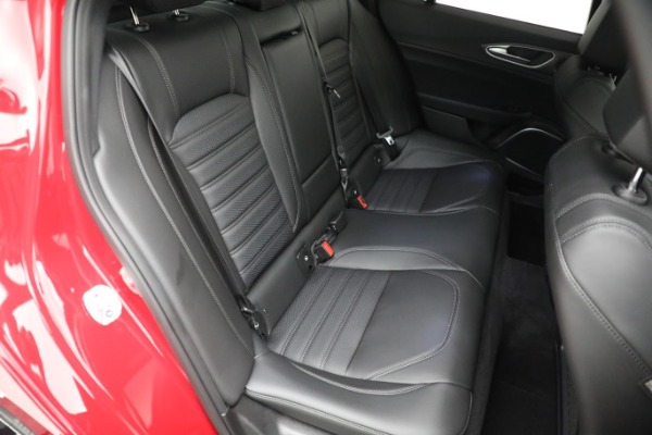 Used 2022 Alfa Romeo Giulia Veloce for sale $29,900 at Pagani of Greenwich in Greenwich CT 06830 22