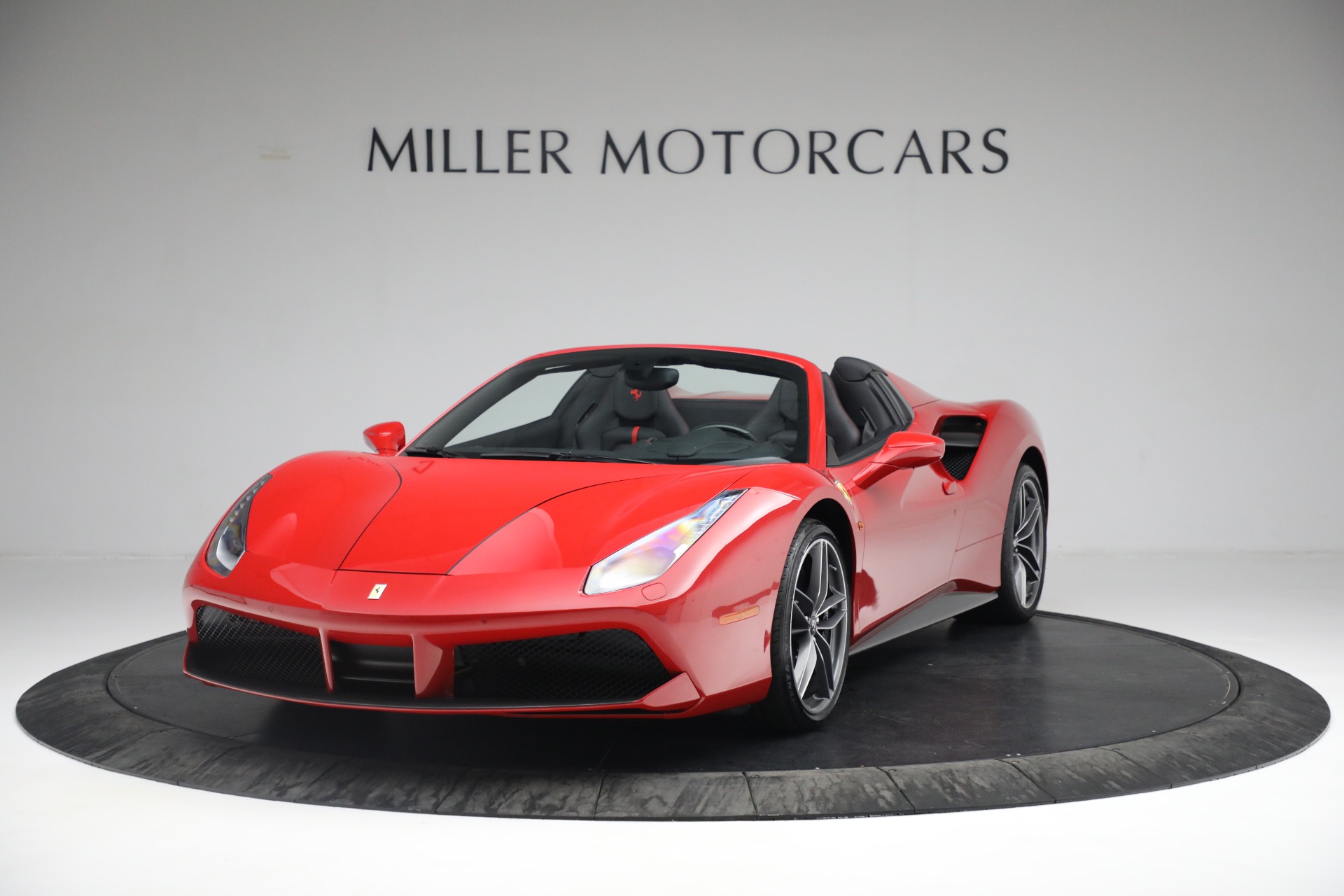 Used 2018 Ferrari 488 Spider for sale $382,900 at Pagani of Greenwich in Greenwich CT 06830 1