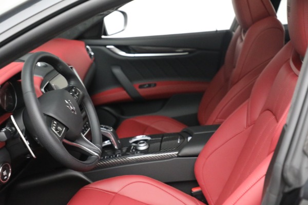 New 2022 Maserati Ghibli Modena Q4 for sale $109,155 at Pagani of Greenwich in Greenwich CT 06830 25