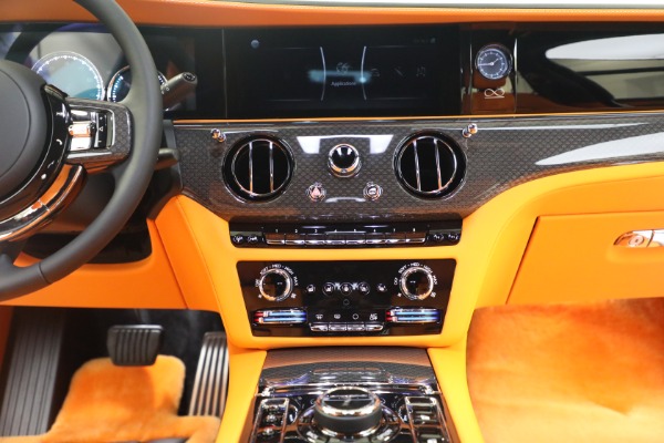 Used 2022 Rolls-Royce Ghost Black Badge for sale $394,895 at Pagani of Greenwich in Greenwich CT 06830 26