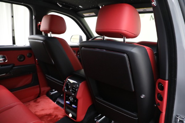 Used 2022 Rolls-Royce Black Badge Cullinan for sale Sold at Pagani of Greenwich in Greenwich CT 06830 27