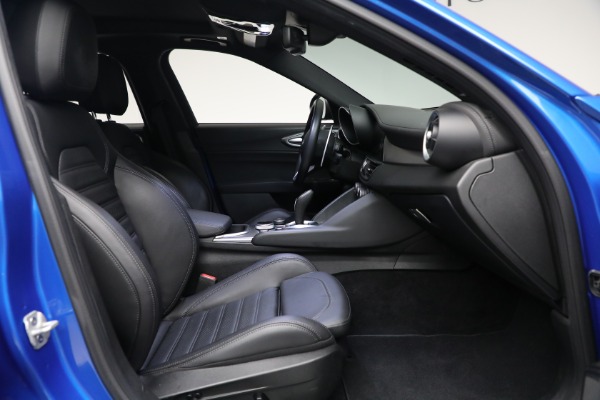 Used 2022 Alfa Romeo Giulia Veloce for sale Sold at Pagani of Greenwich in Greenwich CT 06830 13