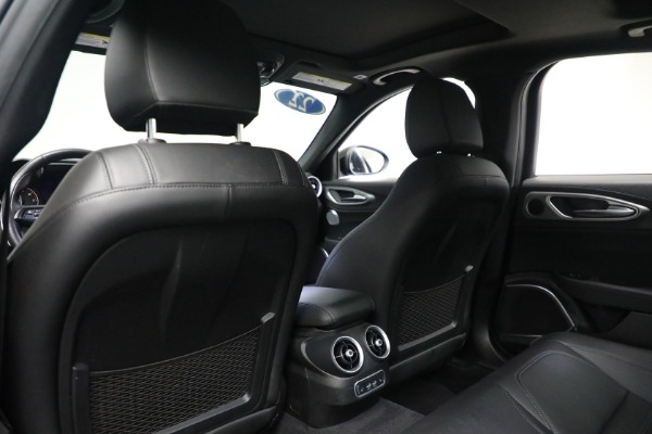 Used 2022 Alfa Romeo Giulia Veloce for sale Sold at Pagani of Greenwich in Greenwich CT 06830 18