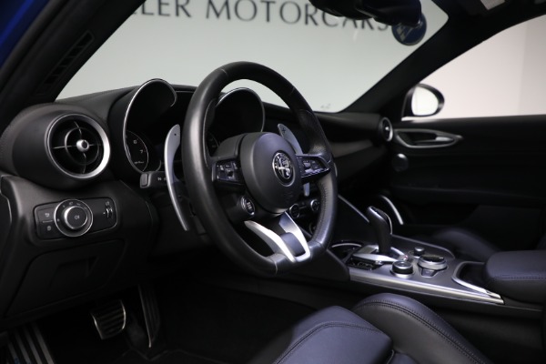Used 2022 Alfa Romeo Giulia Veloce for sale Sold at Pagani of Greenwich in Greenwich CT 06830 22