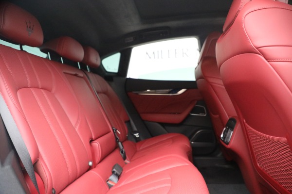 New 2022 Maserati Levante Modena for sale $113,075 at Pagani of Greenwich in Greenwich CT 06830 25