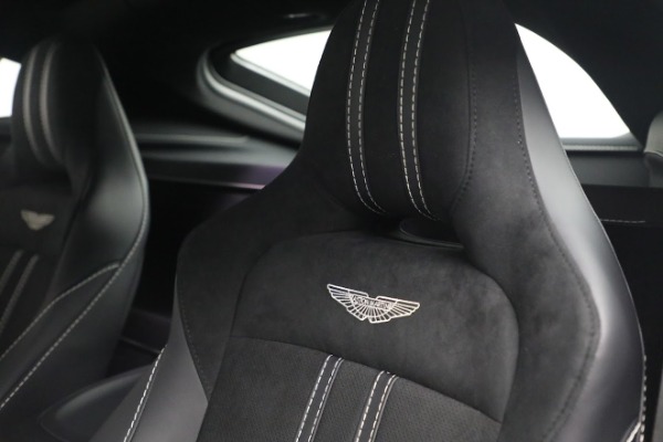 Used 2022 Aston Martin Vantage Coupe for sale $169,900 at Pagani of Greenwich in Greenwich CT 06830 17
